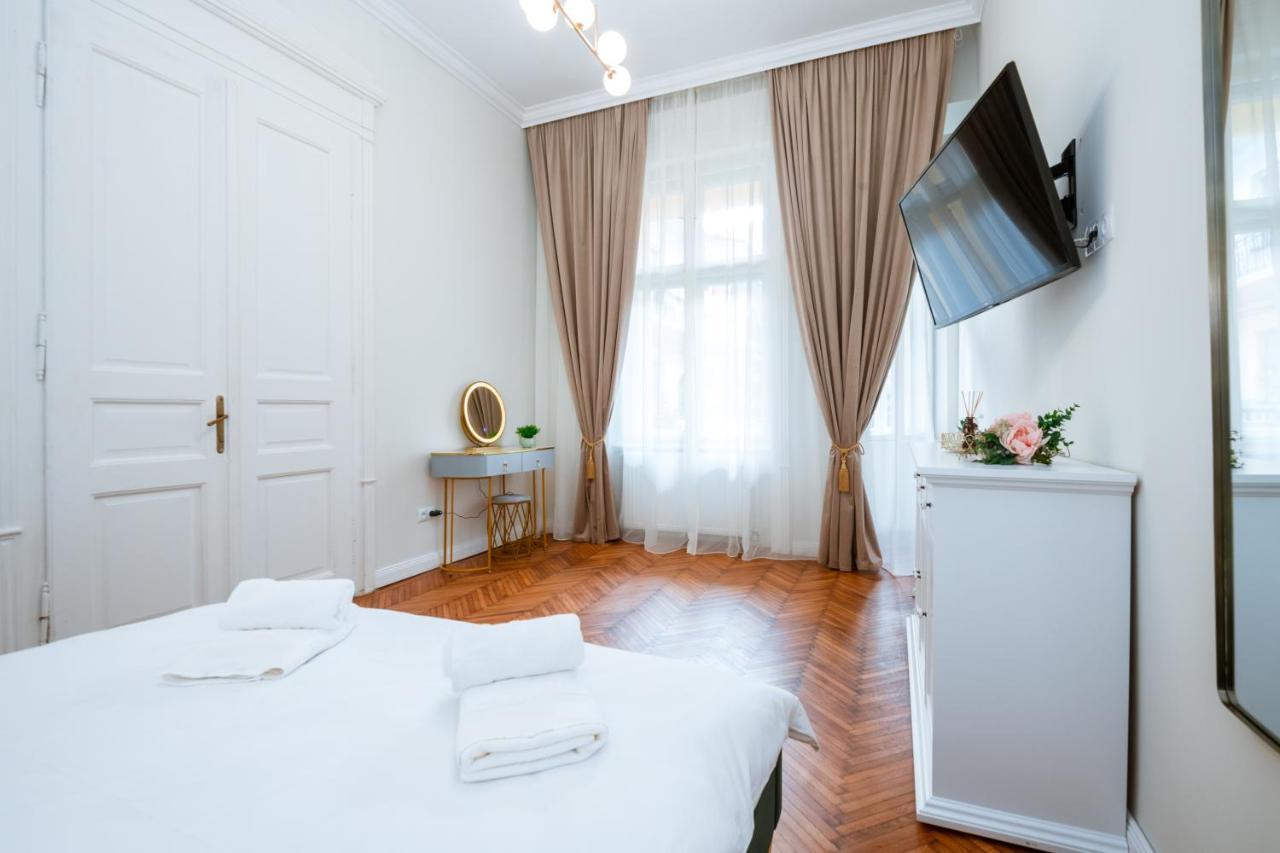 Apartament De Lux Central, P-Ta Matei Corvin Kluž Exteriér fotografie