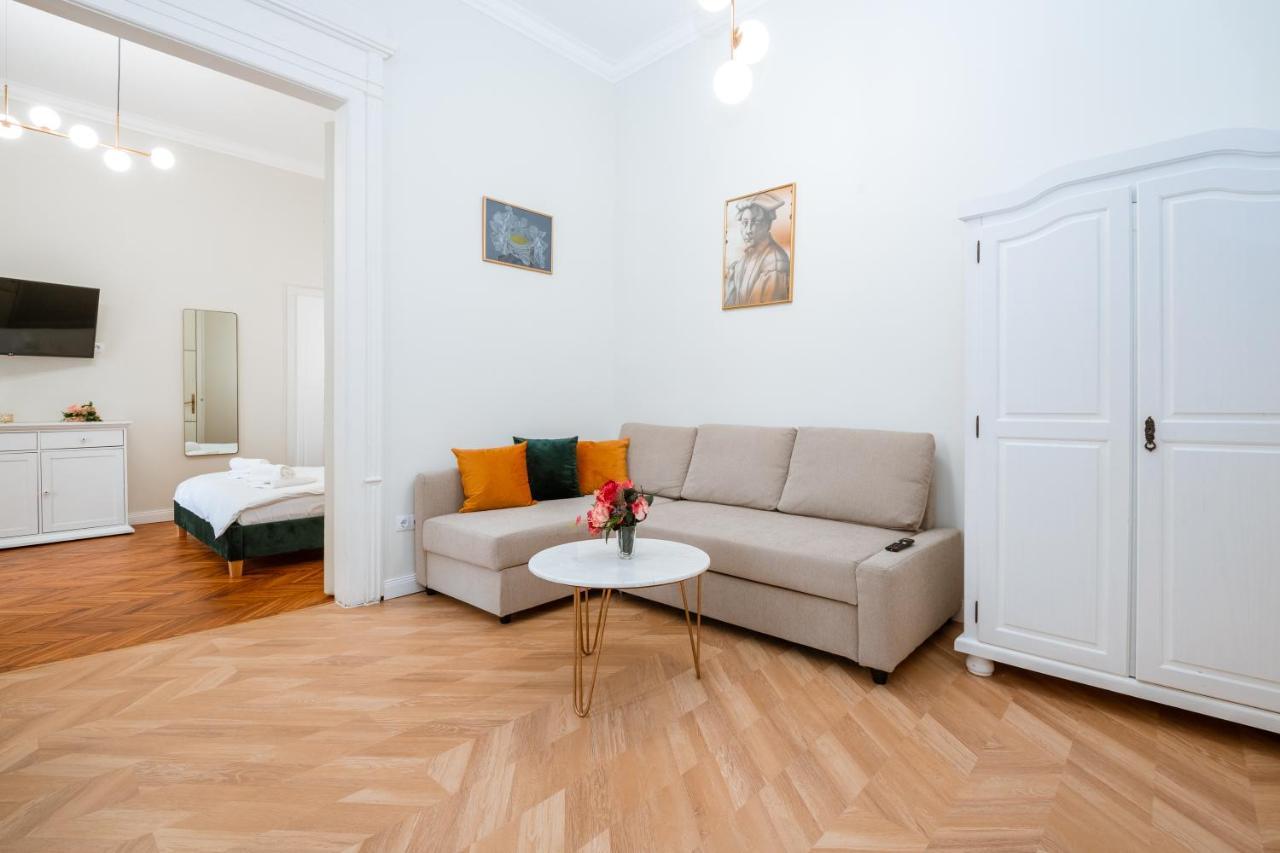 Apartament De Lux Central, P-Ta Matei Corvin Kluž Exteriér fotografie